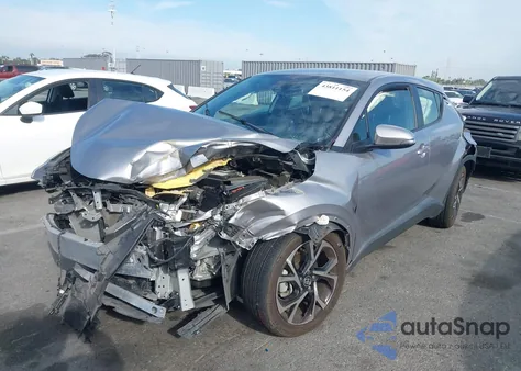 2020 Toyota C-Hr Xle z USA, uszkodzony, nr VIN JTNKHMBX2L1066014